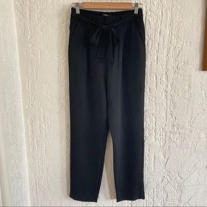 Forever 21 Black Paper Bag Pants Size Small